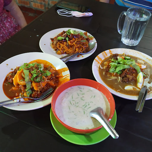Mee Sotong Botha