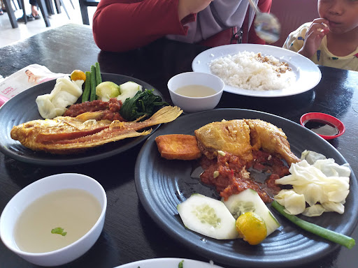 Restoran Muara