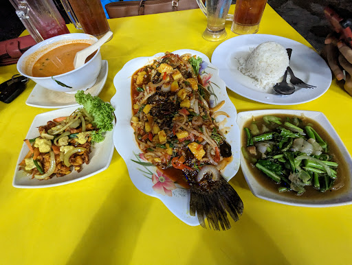 RESTORAN KAMPUNG CUISINE 15