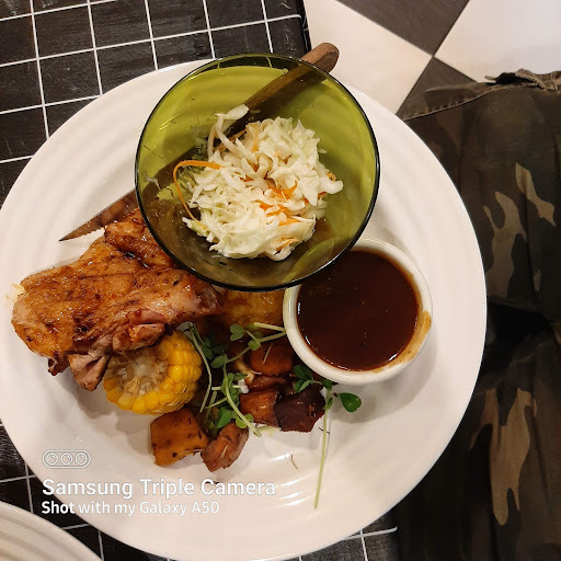 Cafe UAK Central